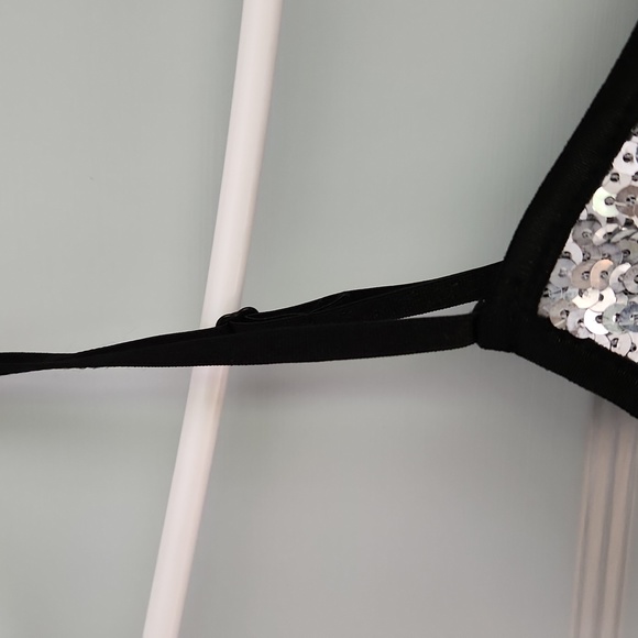 Poof, Sz Sm, Black w 2" of Silver Sequins, Straps Stretch & Adjust - Picture 3 of 7